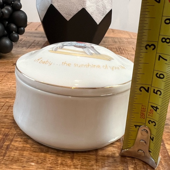 Little Blessings Genuine Porcelain Round Trinket Box. Made in Japan Circa 1980 - Picture 14 of 15